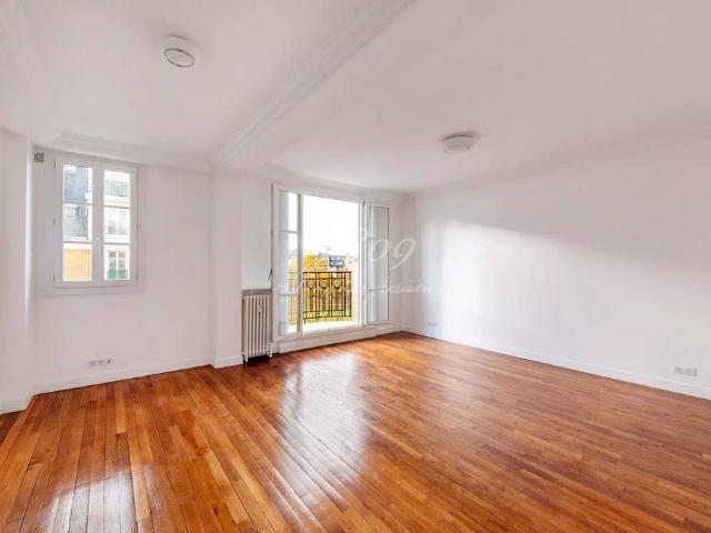 Appartement de luxe de 2 pièces en vente à Monceau, Courcelles, Ternes, France