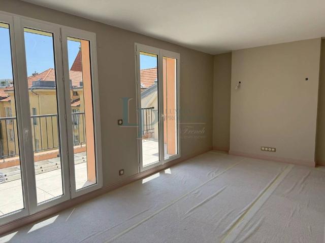 Appartement de luxe de 2 pièces en vente à Nice, Provence Alpes Côte d'Azur