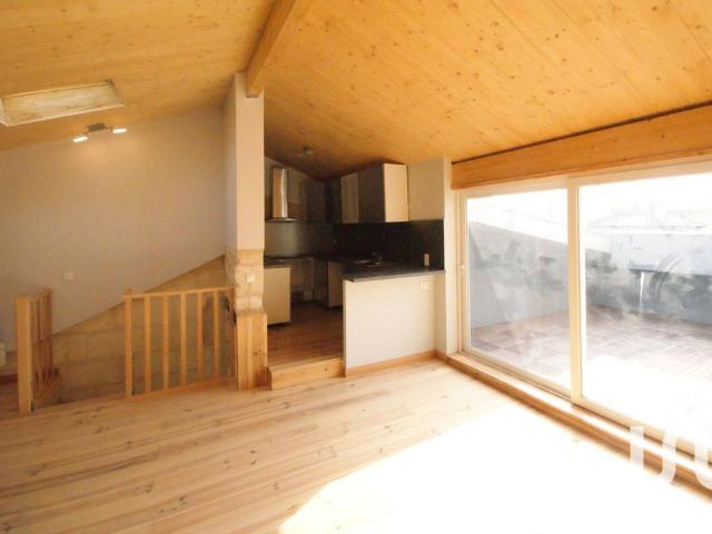 Appartement de luxe de 3 chambres en location à Bordeaux, France