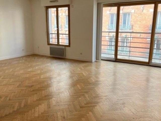 Appartement de luxe de 3 chambres en location à Montrouge, Île de France
