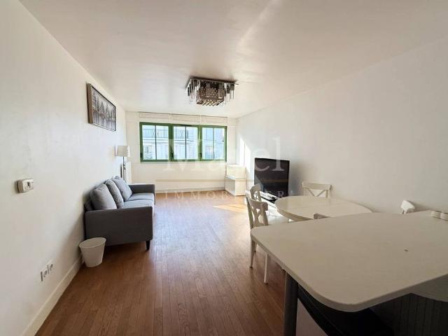 Appartement de luxe de 3 chambres en location à Puteaux, Île de France