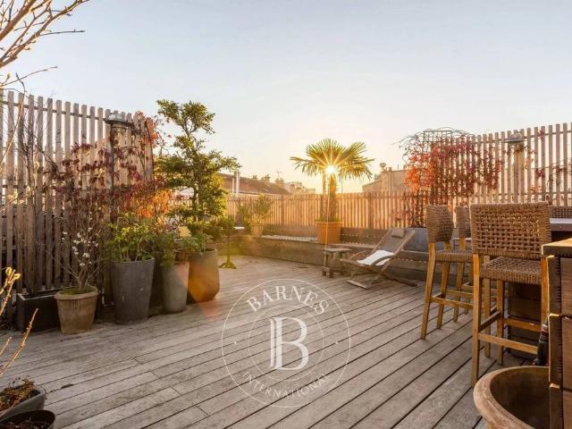 Appartement de luxe de 3 chambres en vente à Buttes Chaumont, Villette, Bas Belleville, Paris, Île de France