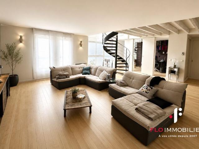 Appartement de luxe de 3 chambres en vente à Caen, Normandie