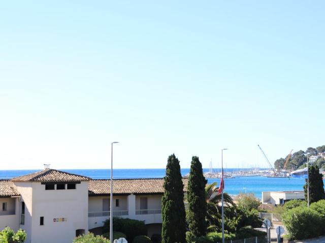 Appartement de luxe de 3 chambres en vente à Cavalaire sur Mer, Provence Alpes Côte d'Azur