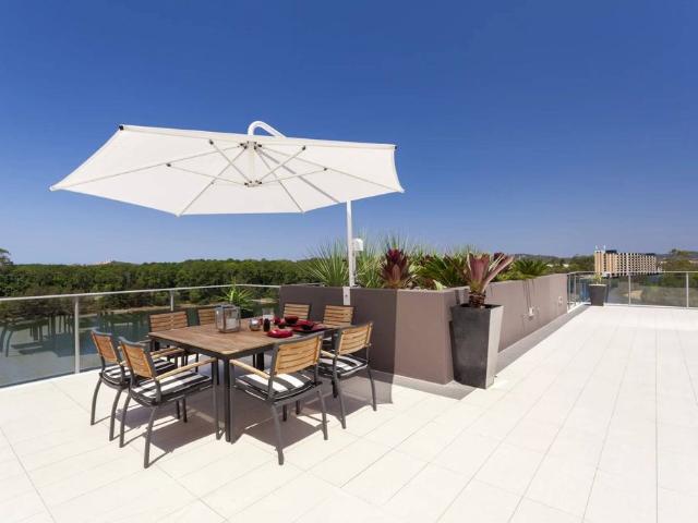 Appartement de luxe de 3 chambres en vente à Courbevoie, France