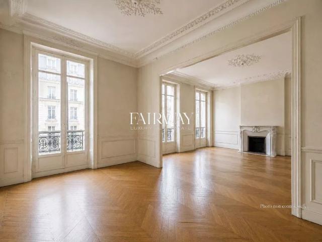 Appartement de luxe de 3 chambres en vente à Provence Opéra – Grands Boulevards, France