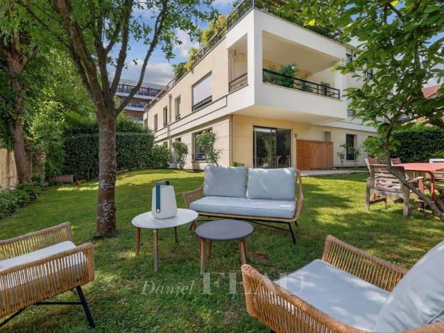Appartement de luxe de 3 chambres en vente à Saint Cloud, France