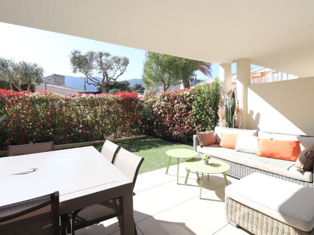 Appartement de luxe de 3 pièces en vente à Cavalaire sur Mer, Provence Alpes Côte d'Azur
