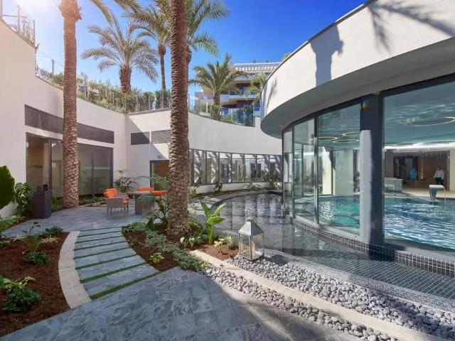 Appartement de luxe de 3 pièces en vente à Cap d'Antibes, France