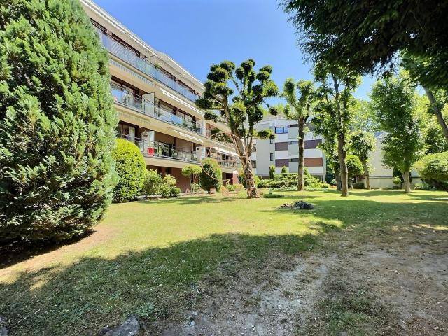Appartement de luxe de 3 pièces en vente à La Varenne Saint Hilaire, Île de France