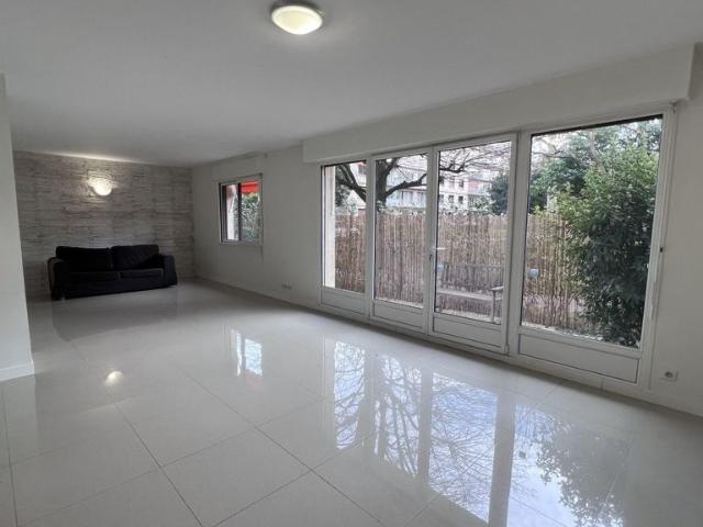 Appartement de luxe de 3 pièces en vente à Neuilly sur Seine, France