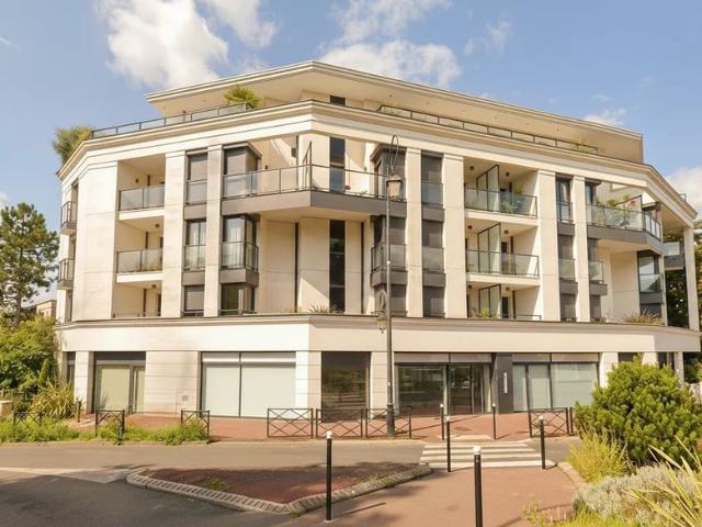 Appartement de luxe de 3 pièces en vente à Saint Maur des Fossés, France