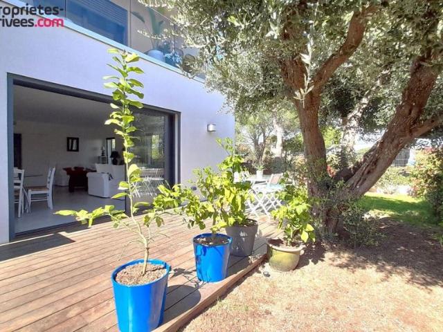 Appartement de luxe de 3 pièces en vente à Roquebrune sur Argens, France