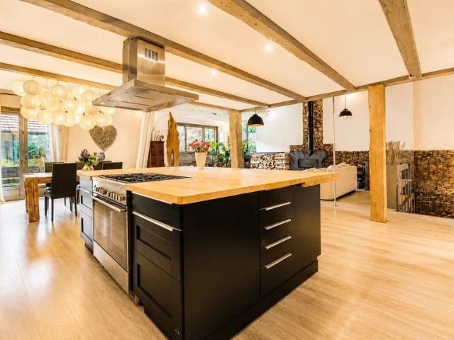 Maison de prestige de 472 m2 en vente Chens sur Léman, France
