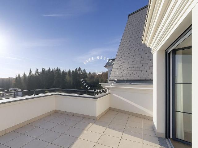 Appartement de luxe de 4 chambres en vente à Clamart, France