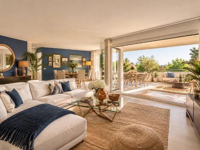 Appartement de luxe de 4 chambres en vente à Frontignan, France