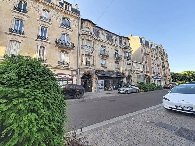 Appartement de luxe de 4 chambres en vente à Reims, Grand Est