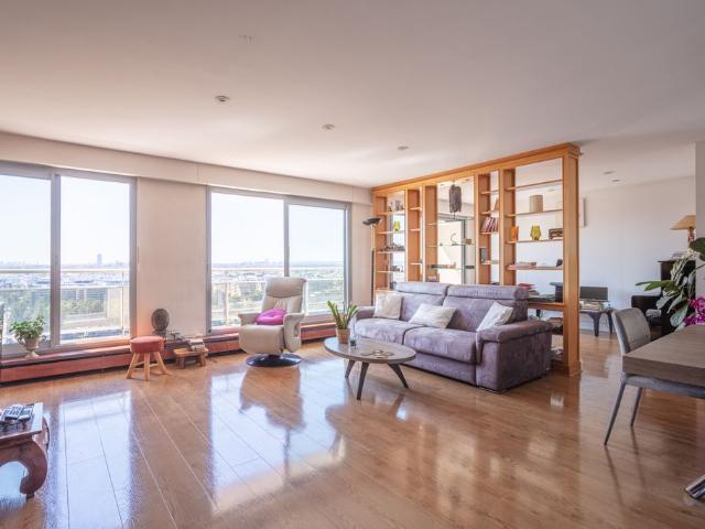 Appartement de luxe de 4 pièces en vente à Courbevoie, France