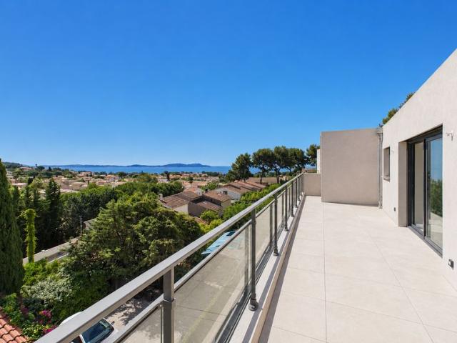 Appartement de luxe de 4 pièces en vente à Carqueiranne, Provence Alpes Côte d'Azur