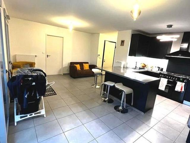 Appartement de luxe de 4 pièces en vente à Ambilly, France