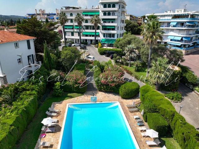 Appartement de luxe de 4 pièces en vente à Antibes, France