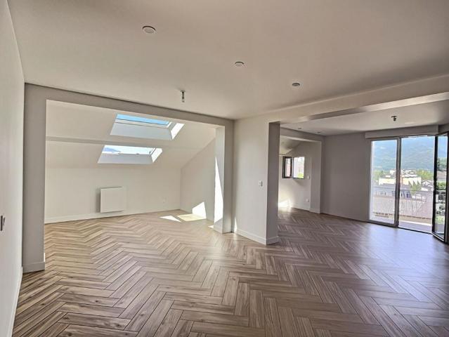 Appartement de luxe de 4 pièces en vente à Aix les Bains, France