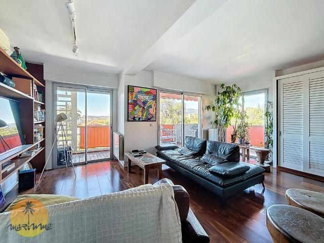 Appartement de luxe de 4 pièces en vente à Saint Laurent du Var, France