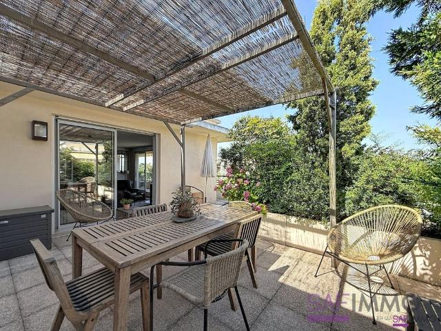 Appartement de luxe de 4 pièces en vente à Sainte Foy lès Lyon, Auvergne Rhône Alpes