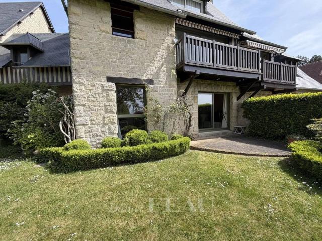 Appartement de luxe de 4 pièces en vente à Tourgeville, Normandie