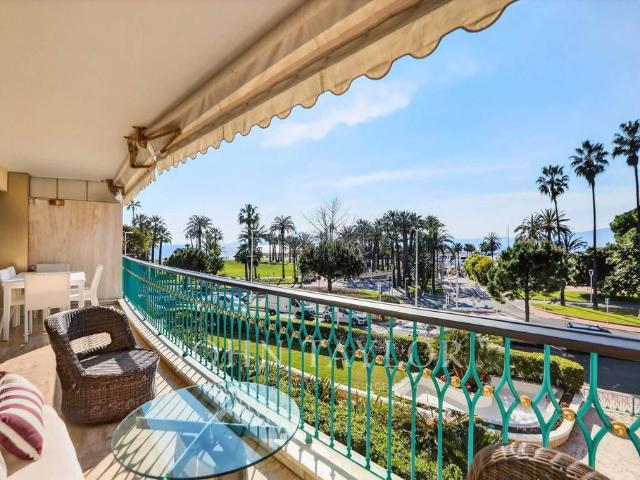 Appartement de luxe de 5 chambres en vente à Cannes, France