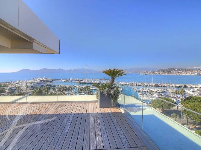 Appartement de luxe de 5 chambres en vente à Cannes, France