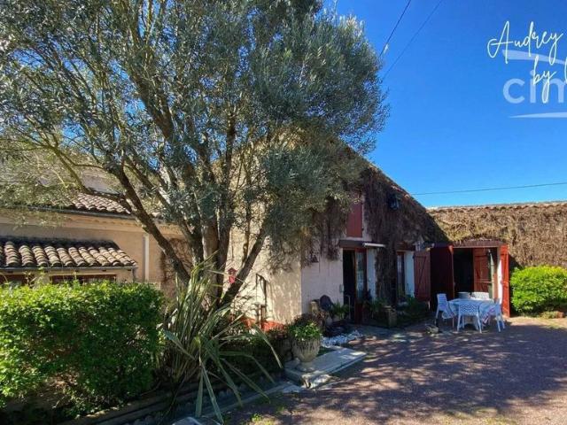 Maison de luxe de 7 pièces en vente à Cartelègue, France