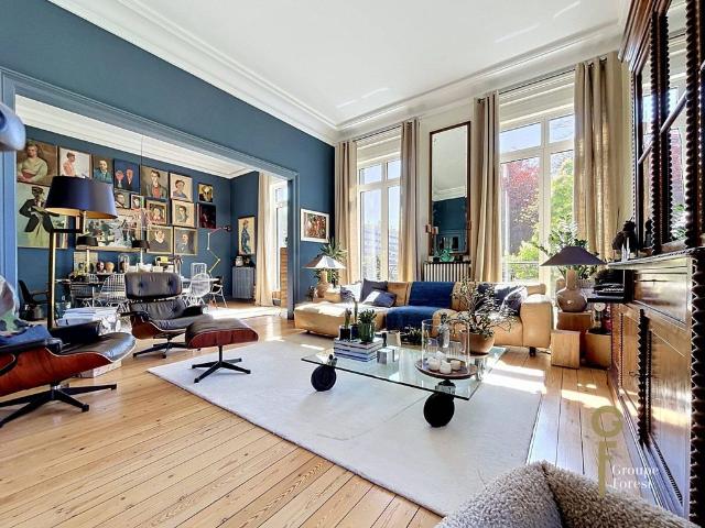 Appartement de luxe de 6 pièces en vente à Roubaix, France