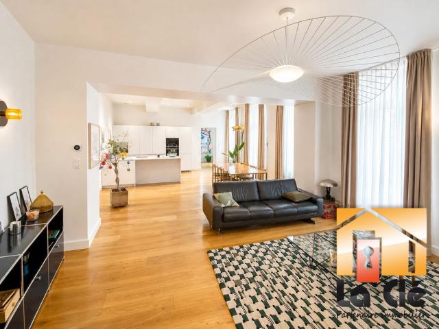Appartement de luxe de 5 pièces en location à Agen, France