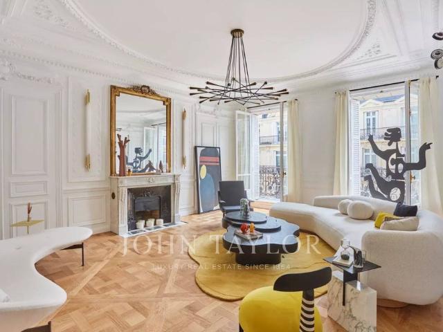 Appartement de luxe de 5 pièces en vente à Champs Elysées, Madeleine, Triangle d’or, Paris, Île de France