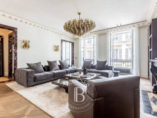 Appartement de luxe de 5 pièces en vente à Chatelet les Halles, Louvre Tuileries, Palais Royal, France