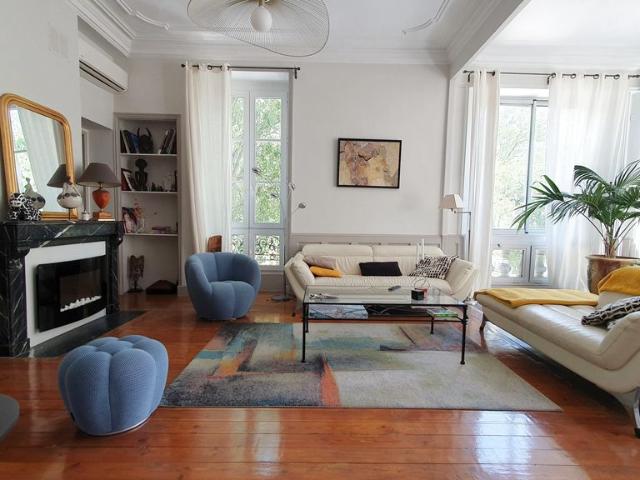 Appartement de luxe de 5 pièces en vente à Nîmes, Occitanie