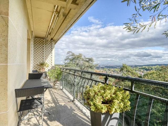 Appartement de luxe de 6 pièces en location à Ville d'Avray, France