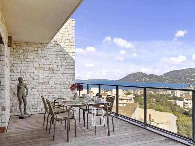 Appartement de luxe de 6 pièces en vente à Porto Vecchio, France