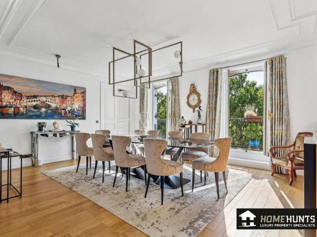 Appartement de luxe de 6 pièces en vente à Paris, Île de France