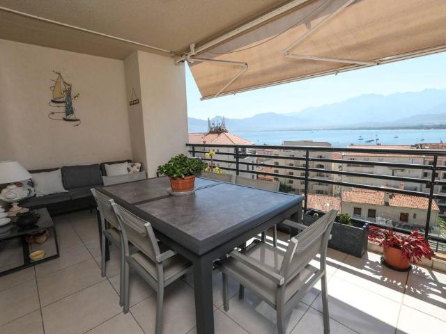 Appartement de luxe de 76 m2 en vente Calvi, France