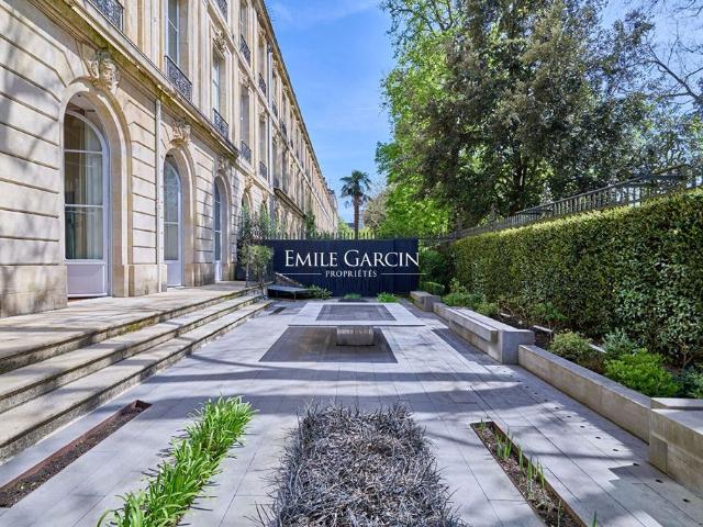 Appartement de luxe de 7 pièces en location à Bordeaux, France