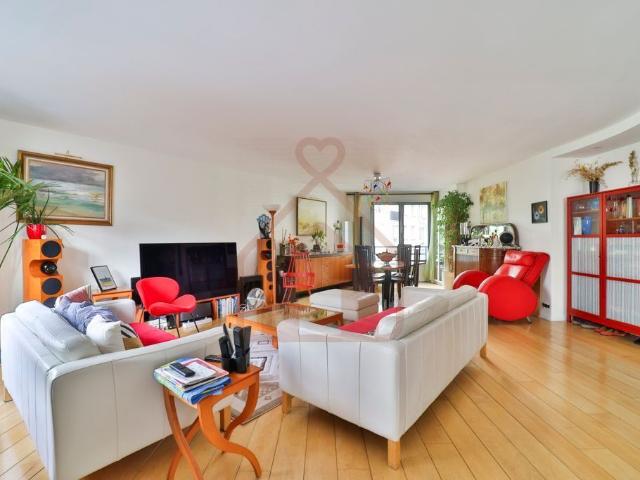 Appartement de luxe de 7 pièces en vente à Le Kremlin Bicêtre, France