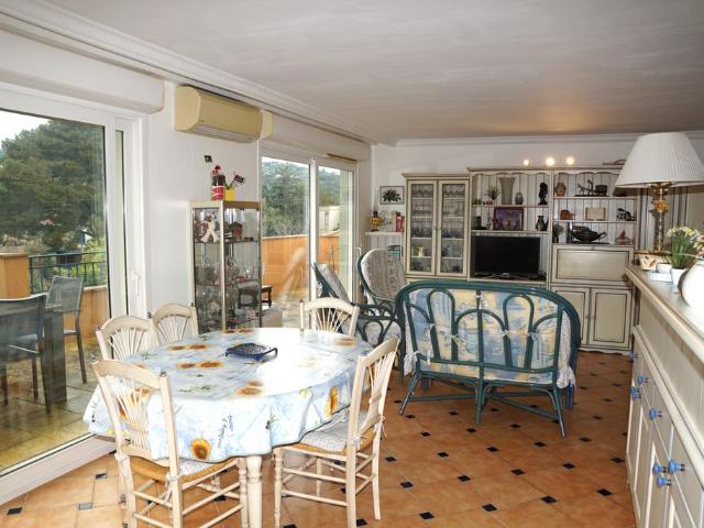 Appartement de luxe de 84 m2 en vente Cavalaire sur Mer, Provence Alpes Côte d'Azur