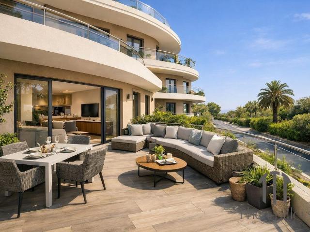 Appartement de luxe de 81 m2 en vente Antibes, France