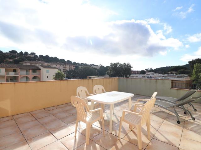 Appartement de luxe de 81 m2 en vente Cavalaire sur Mer, France