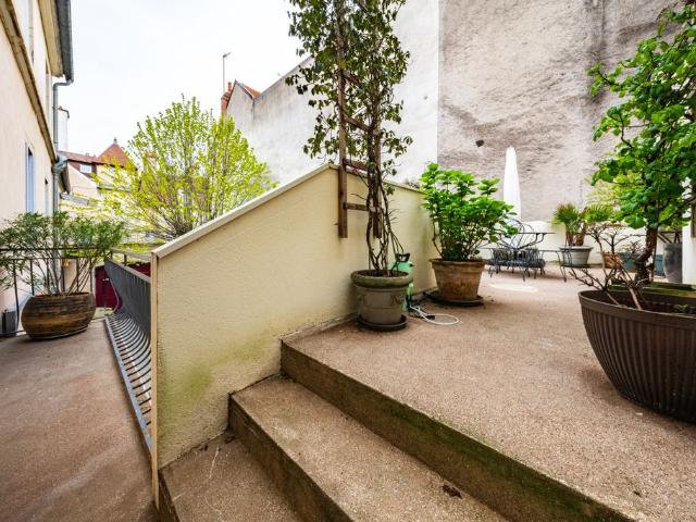 Appartement de luxe de 8 pièces en vente à Dijon, Bourgogne Franche Comté