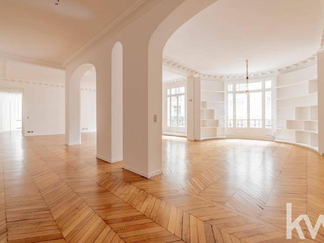Appartement de luxe de 8 pièces en vente à Monceau, Courcelles, Ternes, Paris, Île de France