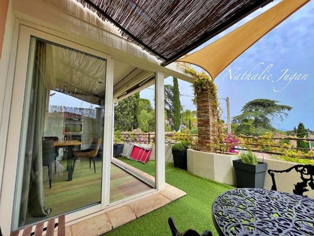 Appartement de luxe de 2 chambres en vente à La Ciotat, France