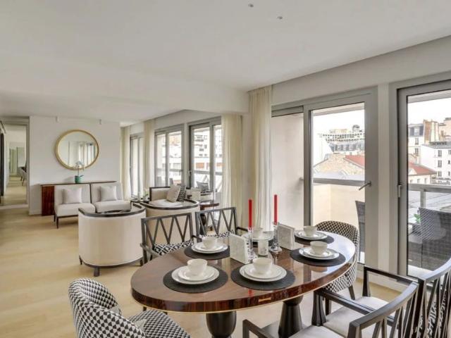 Appartement de luxe en location à Tour Eiffel, Invalides – Ecole Militaire, Saint Thomas d’Aquin, France